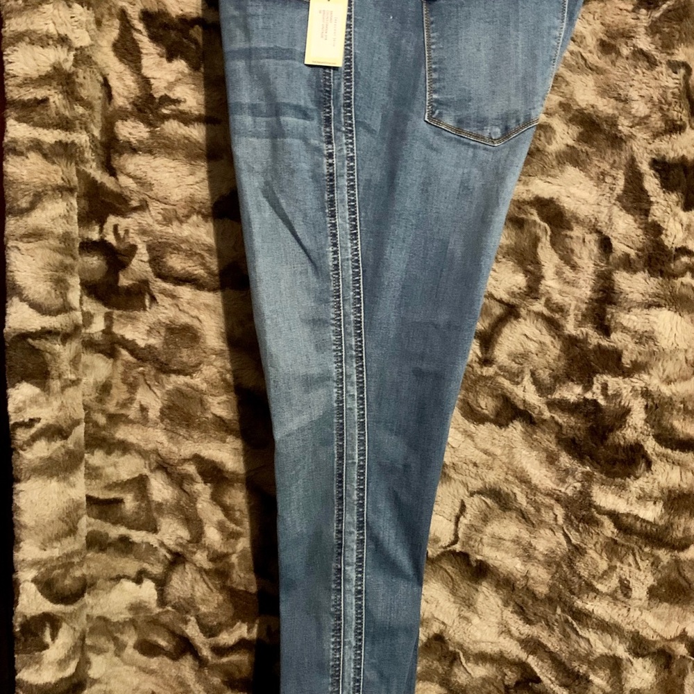 Brand new size 38 Crescent Drive.